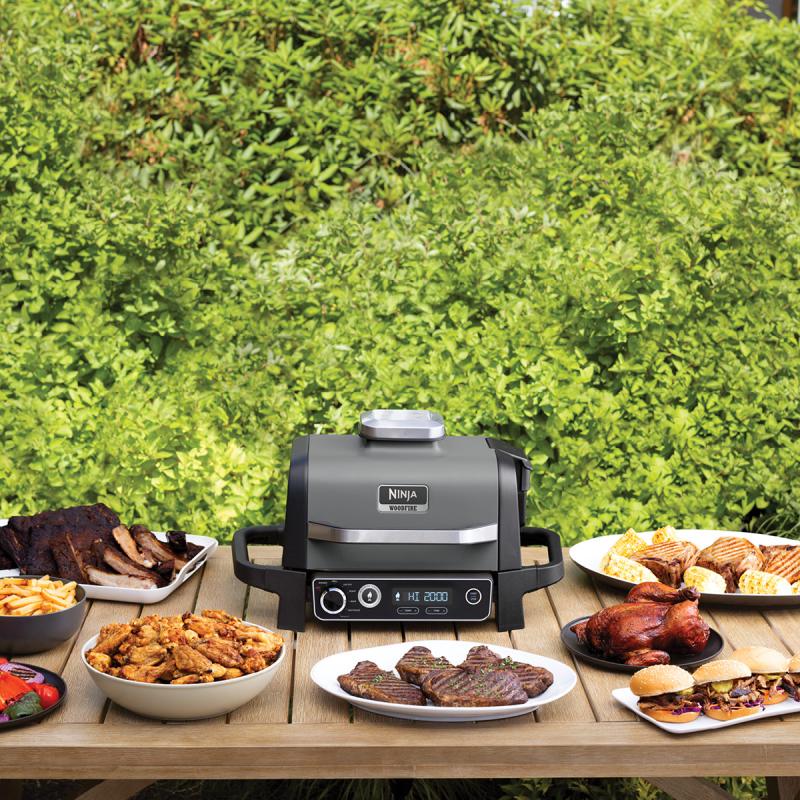 Ninja Woodfire elektrisk grill för utomhusbruk 7-in-1 2400W