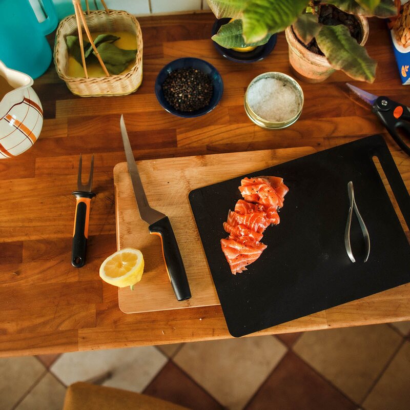 Fiskars Functional Form filékniv 41 cm svart/rostfritt stål