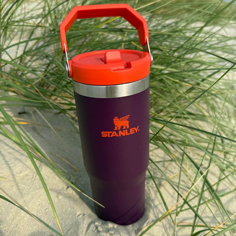 Stanley Iceflow flip straw tumbler termoflaska 0,89 L plommon
