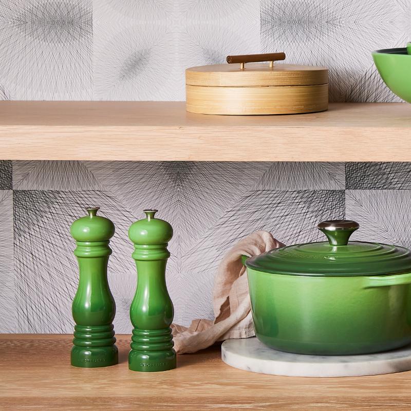 Le Creuset Salt- och pepparkvarnset 12 cm bamboo green