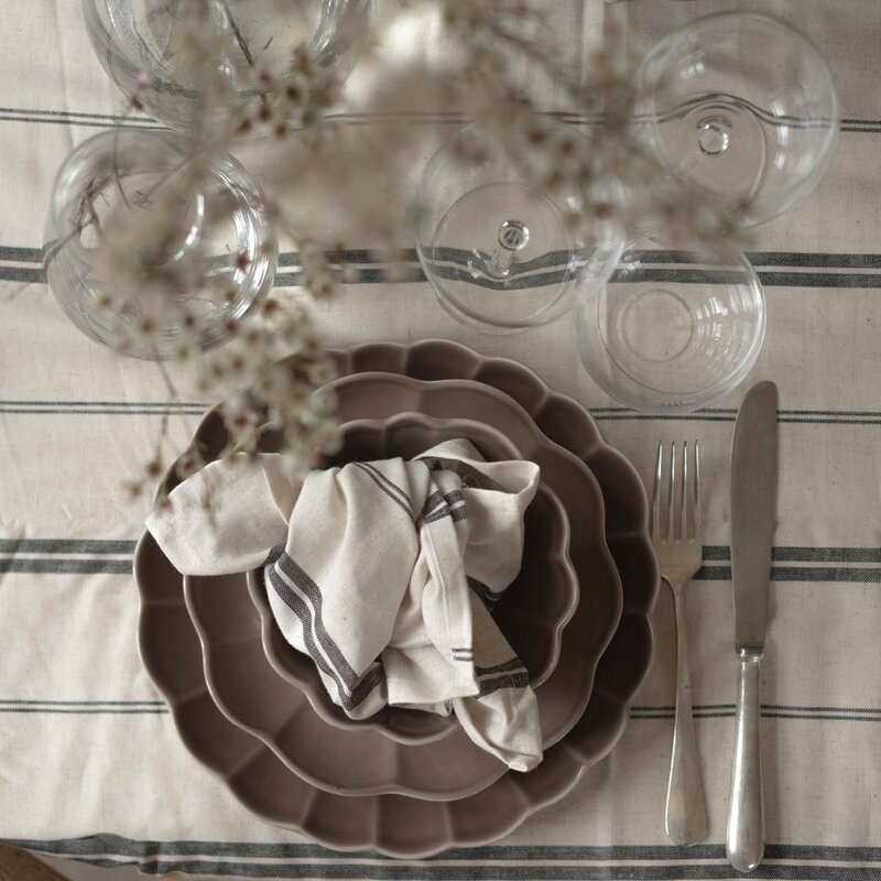 Stiernholm Lotus tallrik 27 cm sand