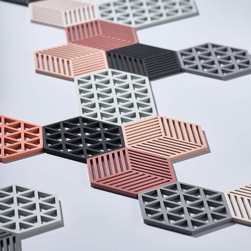 Zone Hexagon Grytunderlägg SilIkon 16 cm Varmgrå