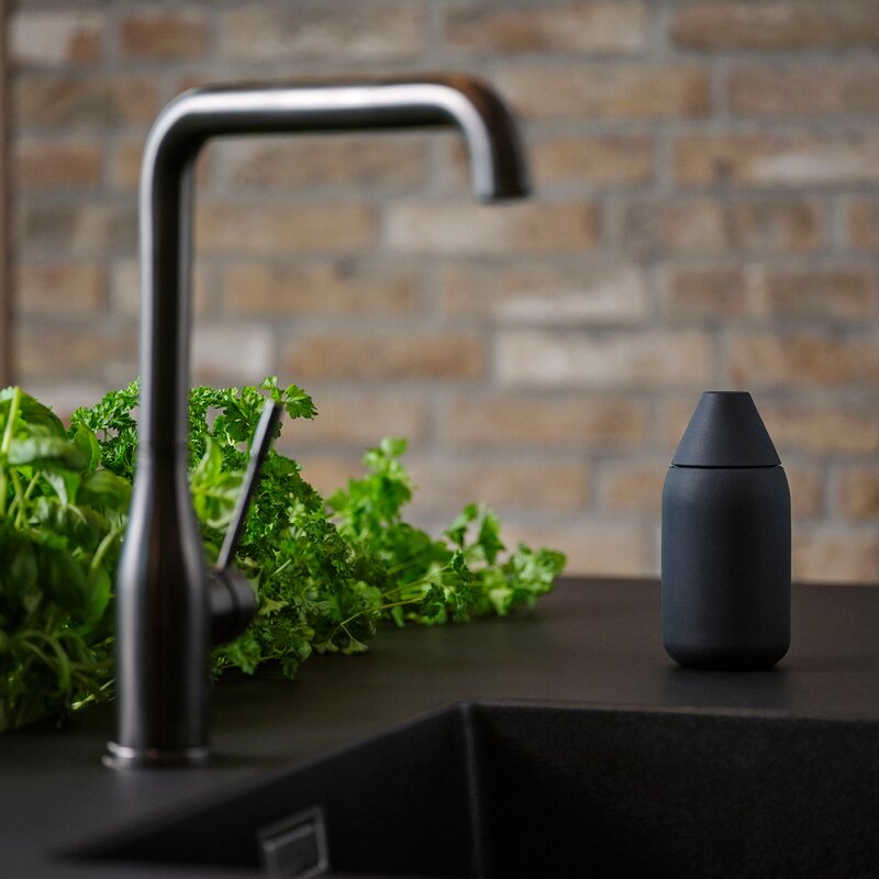 Zone Singles tvålhållare black