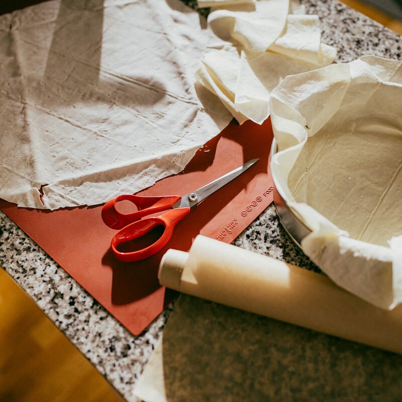 Fiskars Classic universalsax vänster 21 cm röd