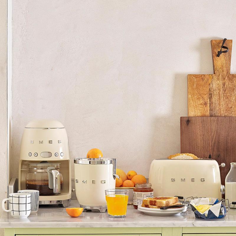 SMEG Kaffebryggare DCF02 1,4 L Creme