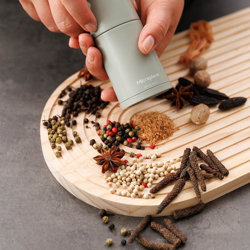 Microplane Spice Mill kryddkvarn 12 cm sage green