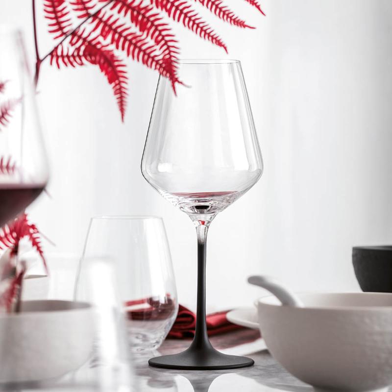 Villeroy & Boch Manufacture Rock Rödvinsglas 4-pack Klar/Svart fot