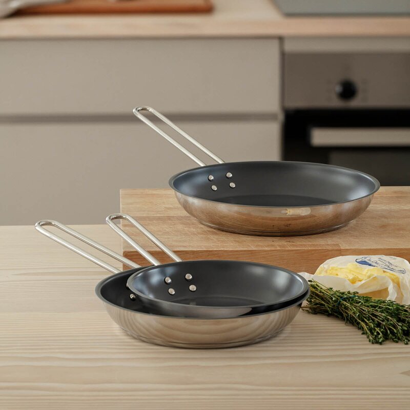 Eva Trio Stainless Steel stekpanna 24 cm keramisk titanbeläggning