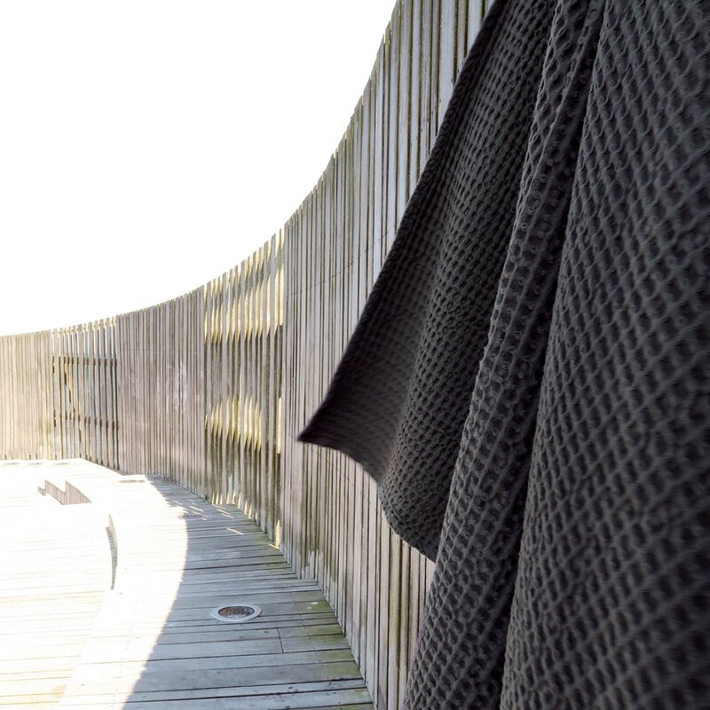 The Organic Company Big Waffle badlakan 150x100 cm mörkgrå